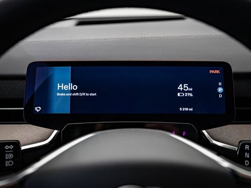 Used 2025 Volvo EX90 Plus image 31