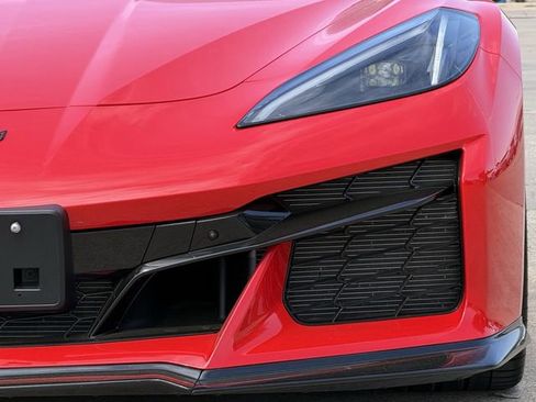 Used 2025 Chevrolet Corvette Z06 w/ Battery Protection Package image 8