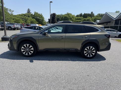 Used 2025 Subaru Outback Touring XT AWD/4WD image 2