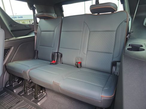 Used 2026 GMC Yukon AT4 w/ AT4 Premium Plus Package AWD/4WD image 12