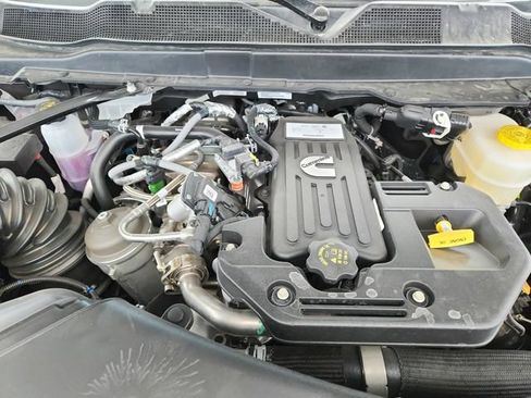New 2026 RAM 3500 Tradesman AWD/4WD image 17
