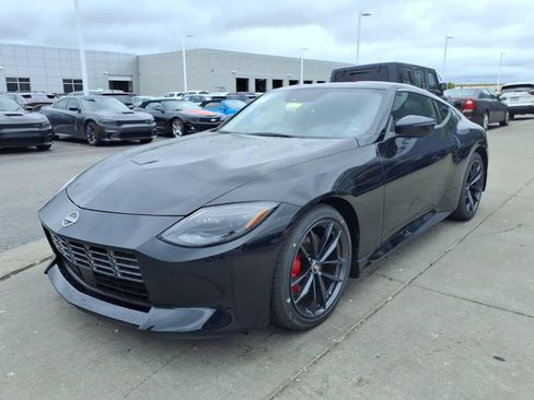 New 2026 Nissan Z Performance w/ Floor Mat Package RWD image 4