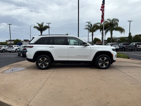 Used 2024 Jeep Grand Cherokee Limited 4xe AWD/4WD image 4