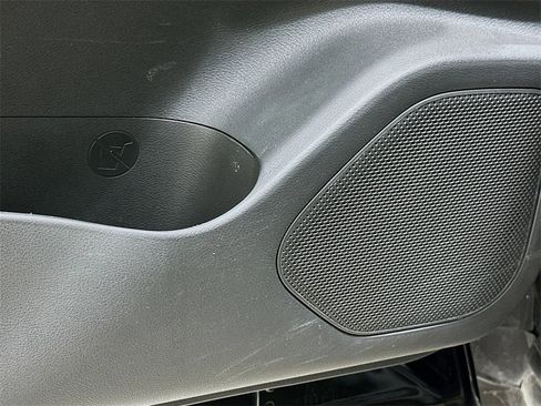 Used 2022 Nissan Rogue SV image 19