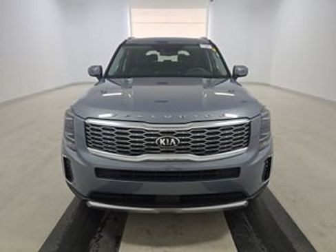 Used 2020 Kia Telluride EX w/ Towing Package FWD image 2