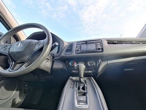 Used 2018 Honda HR-V LX image 23