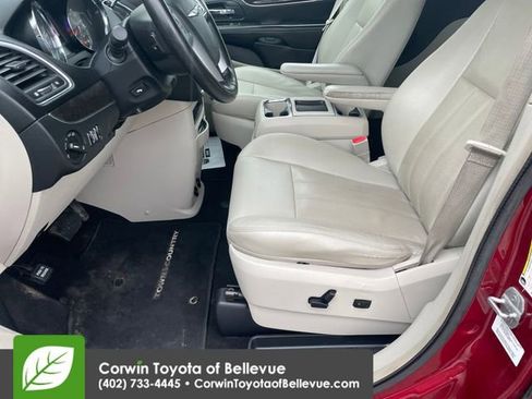 Used 2012 Chrysler Town & Country Touring w/ Entertainment Group #1 FWD image 9