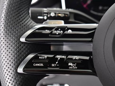 Used 2026 Mercedes-Benz GLC 300 4MATIC image 24