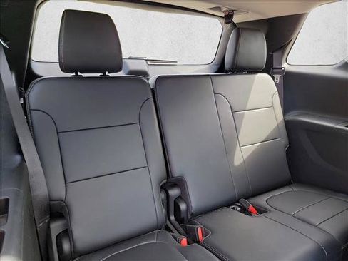 Used 2019 Chevrolet Traverse LT w/ LT Premium Package FWD image 17