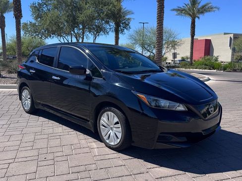 Used 2023 Nissan Leaf S image 1