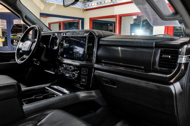 Used 2023 Ford F250 Lariat w/ Lariat Ultimate Package AWD/4WD image 14