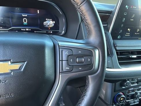 Used 2024 Chevrolet Suburban Premier image 24