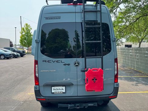 Used 2021 Mercedes-Benz Sprinter 2500 image 2