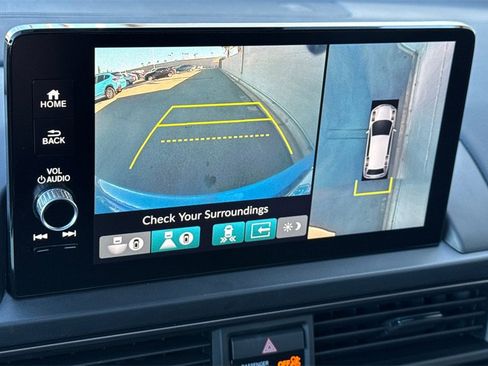 Certified 2024 Honda Pilot TrailSport image 25