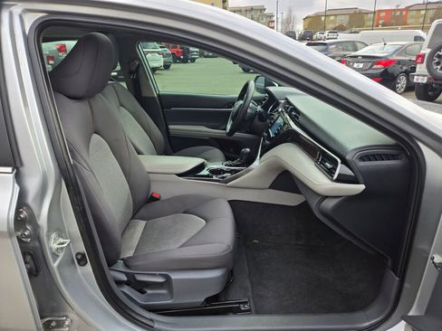 Used 2019 Toyota Camry LE w/ Convenience Package image 11