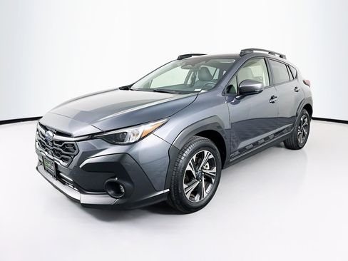 Used 2024 Subaru Crosstrek 2.0i Premium image 3