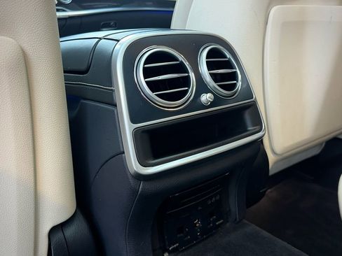 Used 2018 Mercedes-Benz S 560 Sedan image 20