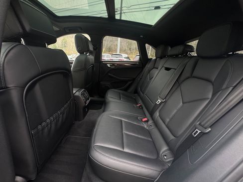 Used 2024 Porsche Macan image 43