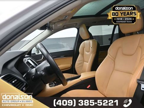 Used 2016 Volvo XC90 T6 Momentum w/ Protection Package Plus image 9