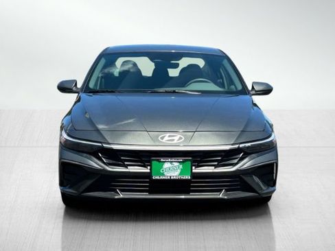 Used 2024 Hyundai Elantra SEL FWD image 2