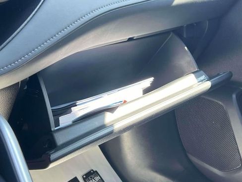 Used 2023 Toyota Highlander LE image 32