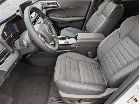 New 2026 Mitsubishi Outlander SE AWD/4WD image 10