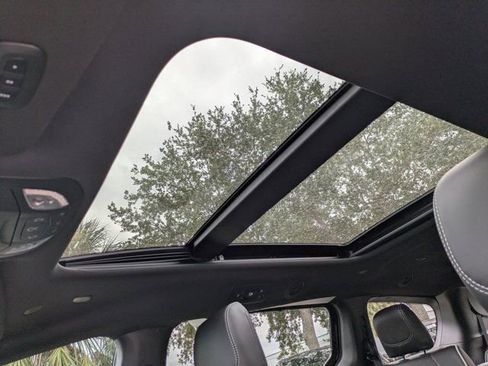 New 2026 Chrysler Pacifica Limited w/ S Appearance Package image 20