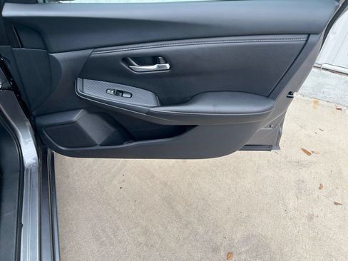 Used 2025 Nissan Sentra SV w/ All-Weather Package FWD image 17