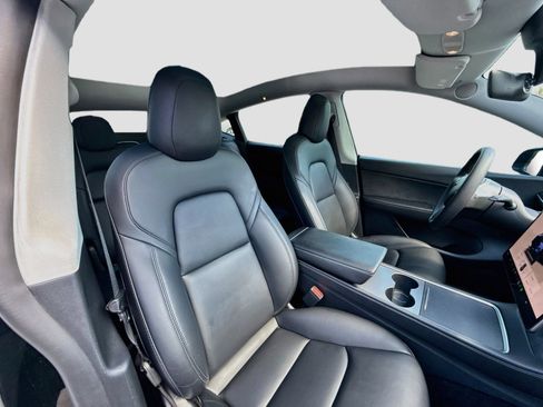 Used 2022 Tesla Model Y Performance AWD/4WD image 15