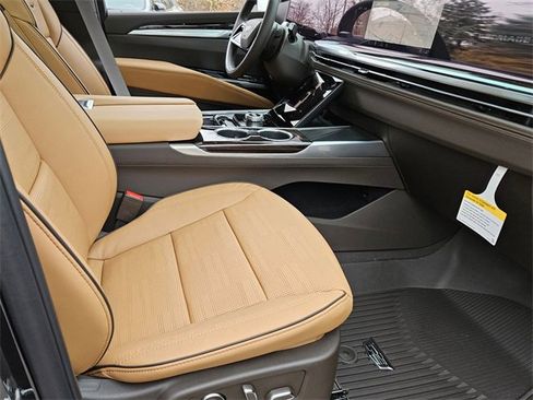 New 2026 Cadillac Escalade ESV Luxury image 23