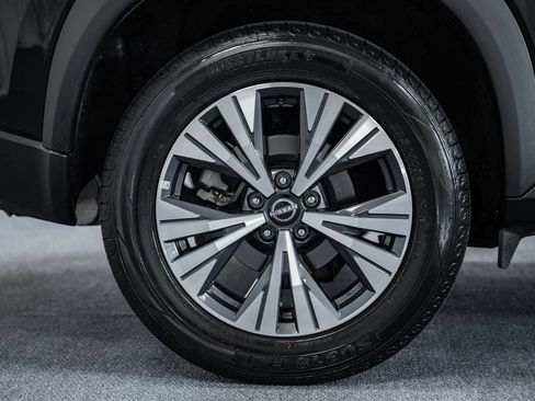 Used 2023 Nissan Rogue SV AWD/4WD image 19