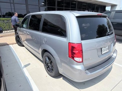 Used 2020 Dodge Grand Caravan GT FWD image 9