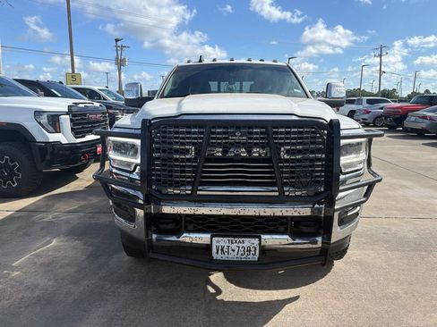 Used 2024 RAM 3500 Laramie w/ Towing Technology Group AWD/4WD image 10