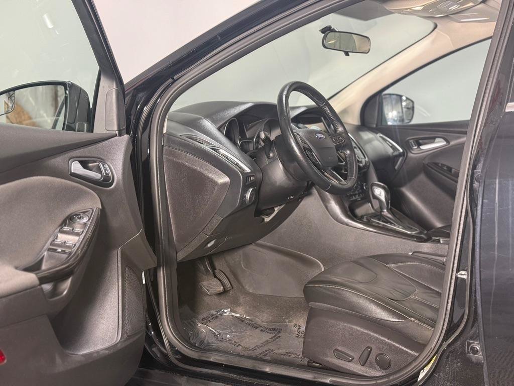 Used 2018 Ford Focus Titanium FWD image 18