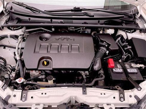 Used 2019 Toyota Corolla L image 24