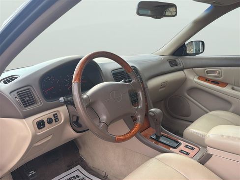 Used 2000 Lexus ES 330 FWD image 11