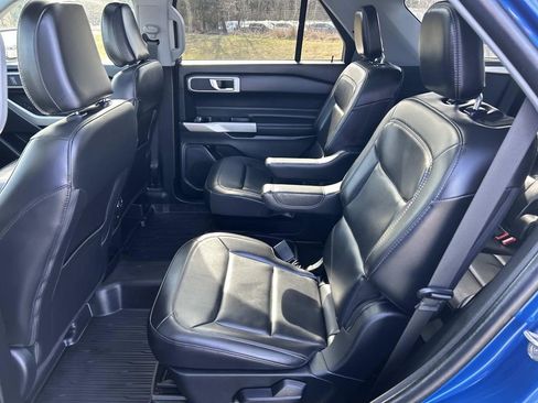 Used 2021 Ford Explorer XLT w/ Equipment Group 202A image 20