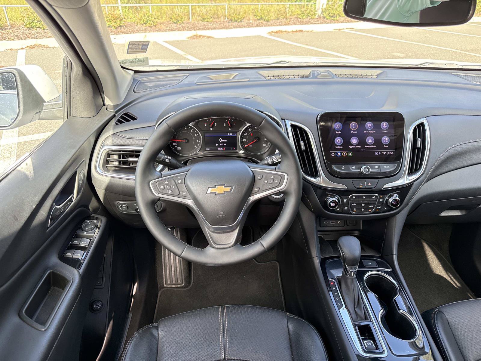 Used 2023 Chevrolet Equinox Premier FWD image 13