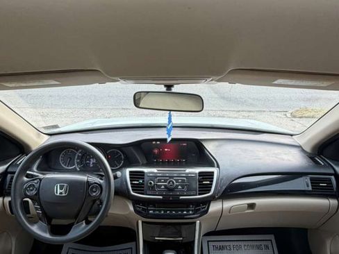 Used 2017 Honda Accord LX image 22