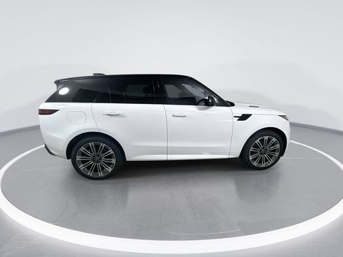 Used 2024 Land Rover Range Rover Sport Dynamic SE AWD/4WD image 9