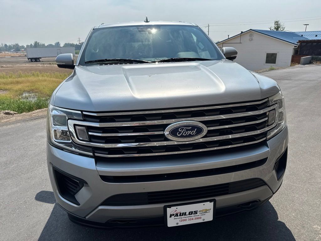 Used 2020 Ford Expedition Max XLT w/ Equipment Group 202A AWD/4WD image 2