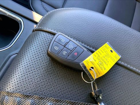 Used 2024 GMC Sierra 1500 Denali image 15