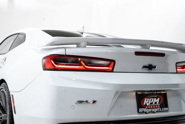 Used 2018 Chevrolet Camaro ZL1 RWD image 11