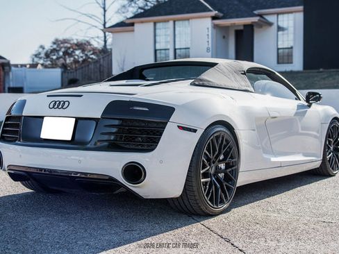Used 2015 Audi R8 V8 w/ Full Leather Package image 20