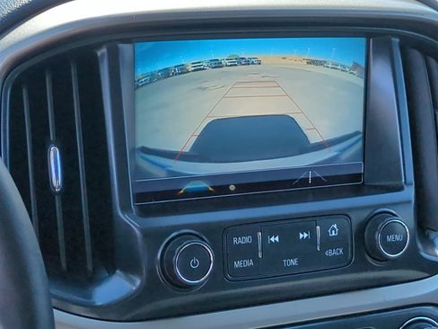 Used 2018 Chevrolet Colorado Z71 AWD/4WD image 21