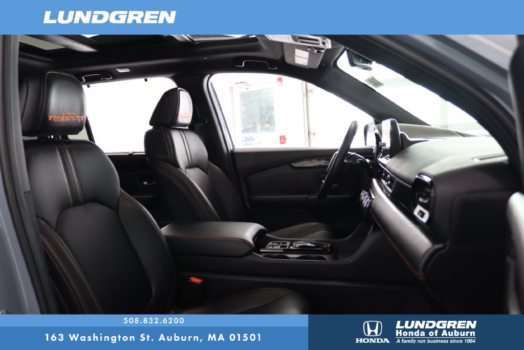 Used 2025 Honda Pilot TrailSport image 18