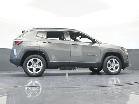 Used 2023 Jeep Compass Latitude AWD/4WD image 57