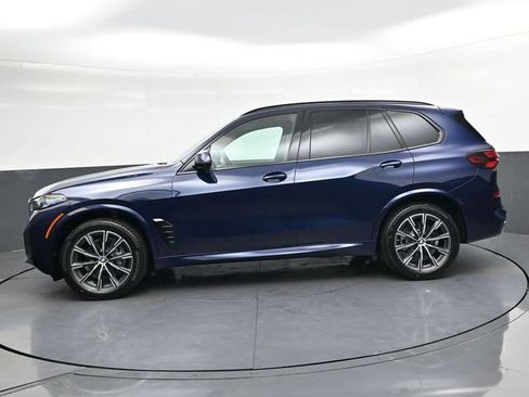Used 2026 BMW X5 xDrive40i w/ M Sport Package AWD/4WD image 9