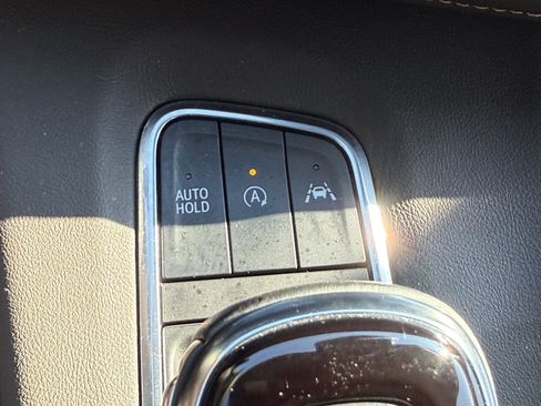 Used 2024 Cadillac Escalade Premium Luxury w/ Performance Package AWD/4WD image 27