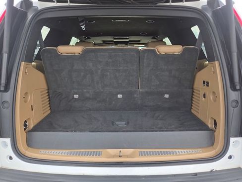 Used 2019 Cadillac Escalade Platinum AWD/4WD image 21